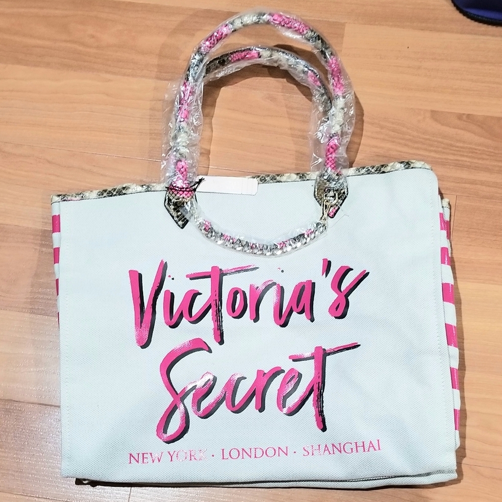 VICTORIA'S SECRET Python Trim Tote - Picture 2 of 2